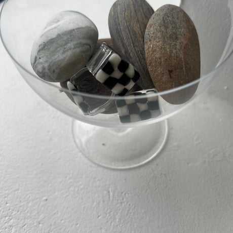 checker glass ring