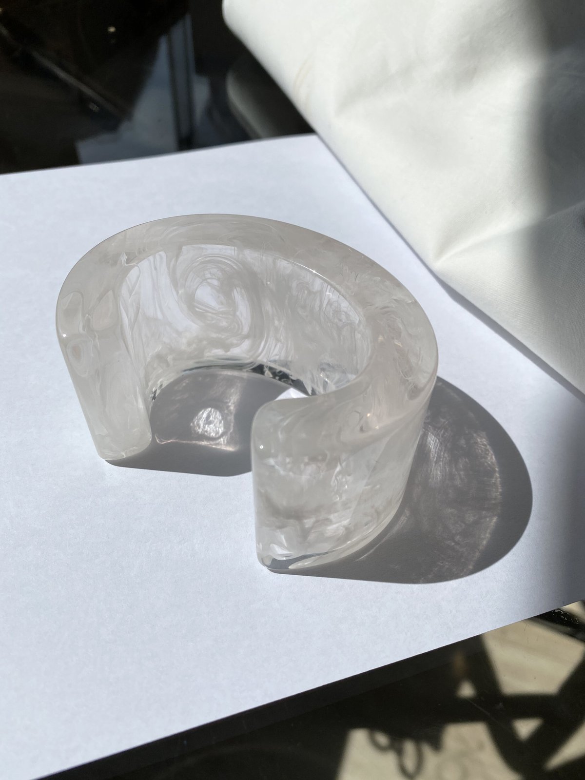 bon bangle/clear white | yurikaakutsu