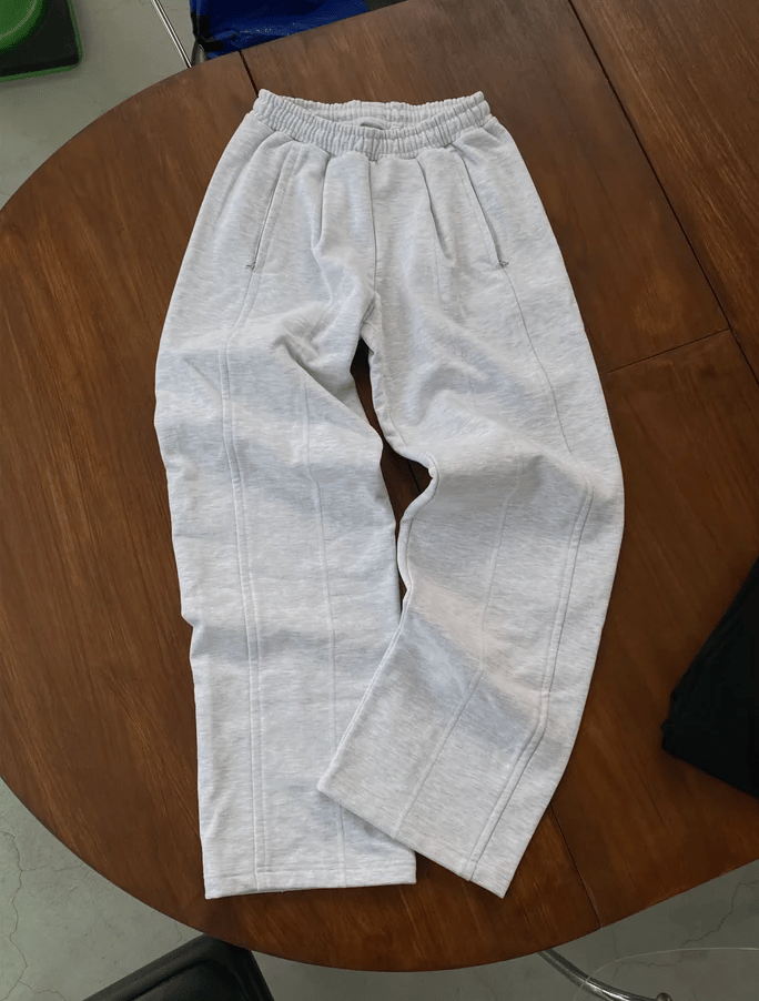 Sweat tucked pants | yurikaakutsu