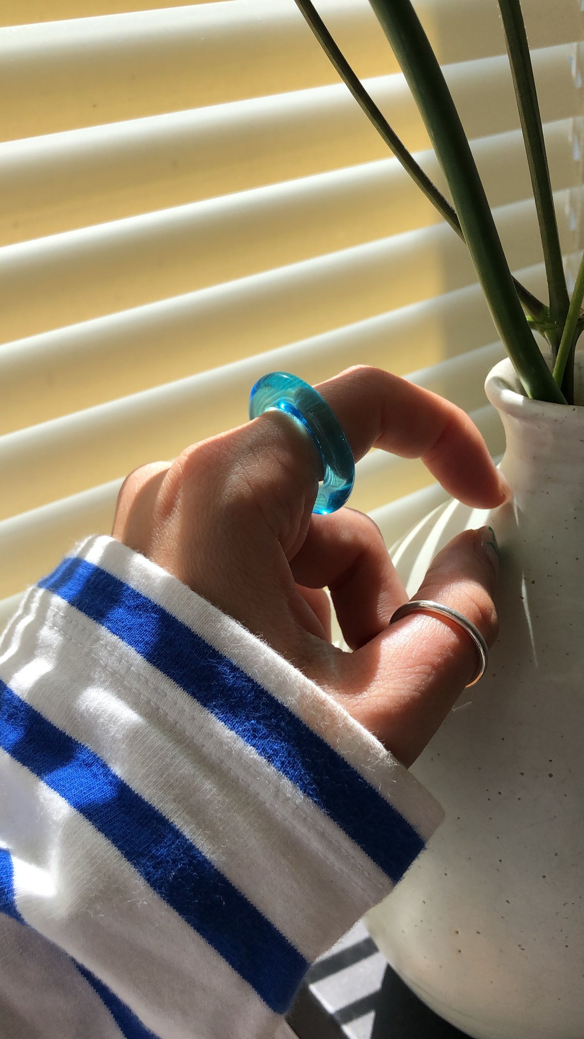 【Que Sera, Sera*】ガラスのリング 青く澄んだ空をイメージした1点ものガラスの指輪「blue blue sky」