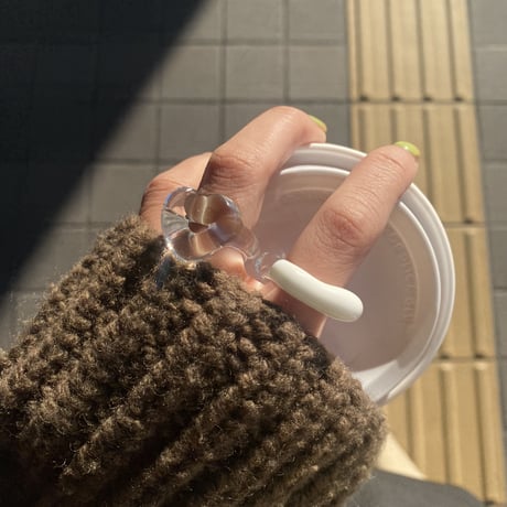 ho.clear glass heart ring