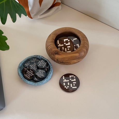 Pinback button