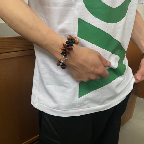 Moment to moment bracelet