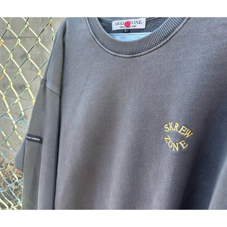 【SKREWZONE】MINI DIAMOND LOGO PIGMENT SWEAT