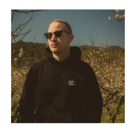 【SOSSNA&CO】PLUM EMBLEM Hoodie