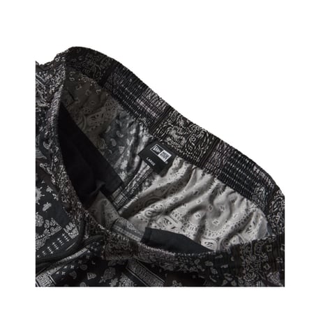 【NEWERA】イージー ショートパンツ Oriental Paisley ブラック