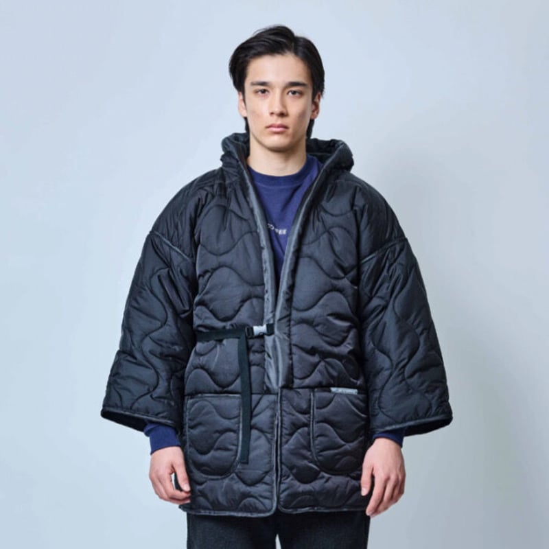 NC by NO COFFEE】キルティング ショートガウン BLACK | SKREWZO NC by NO COFFEE】キルティング ショートガウン BLACK | SKREWZO