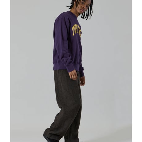 【UNFRM】HEAVY WEIGHT BOX CUT DAMAGE CREWNECK