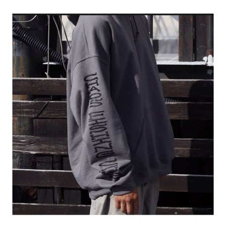 【CHAOS FISHING CLUB】Princess M Hoodie CHARCOAL GRAY