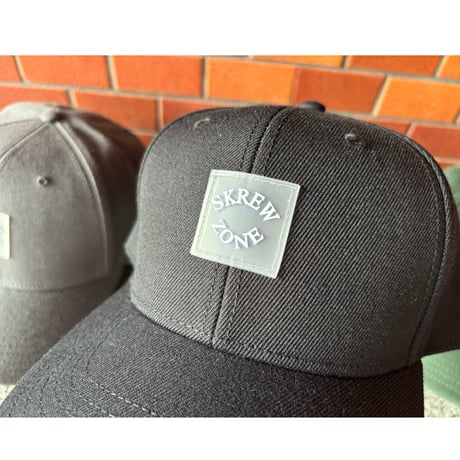 【SKREWZONE】RUBBER TAG BOX LOGO CAP