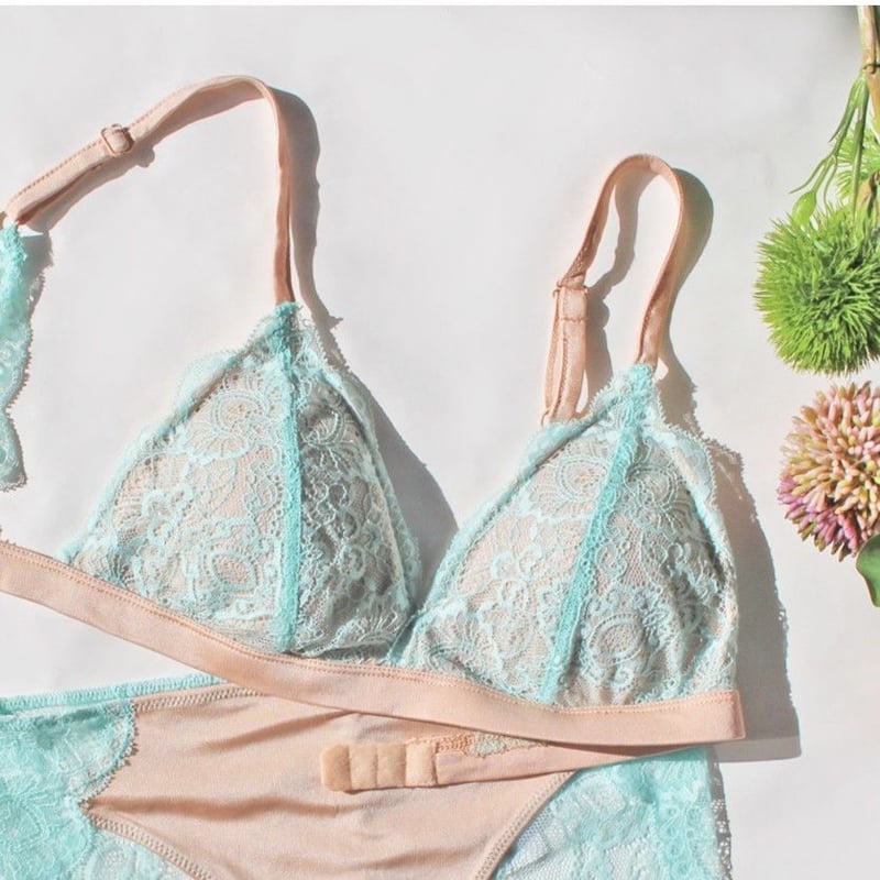 再値下げ‼️I.D SARRIERI シルクレースブラジャー 再値下げ‼️I.D SARRIERI シルクレースブラジャー 楽天市場】他