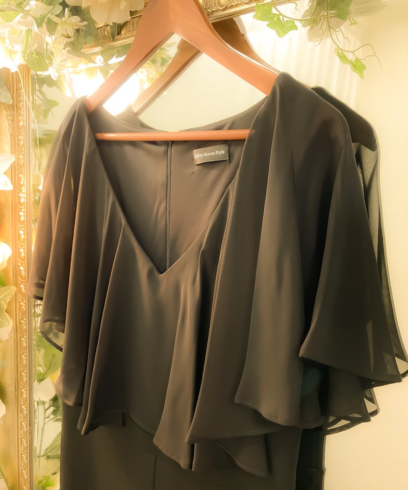 【海外限定】REISSジャンプスーツ☆Florere Florere Relaxed Fit フリルカラー ジャンプスーツ ブラック | Sharon Style Online