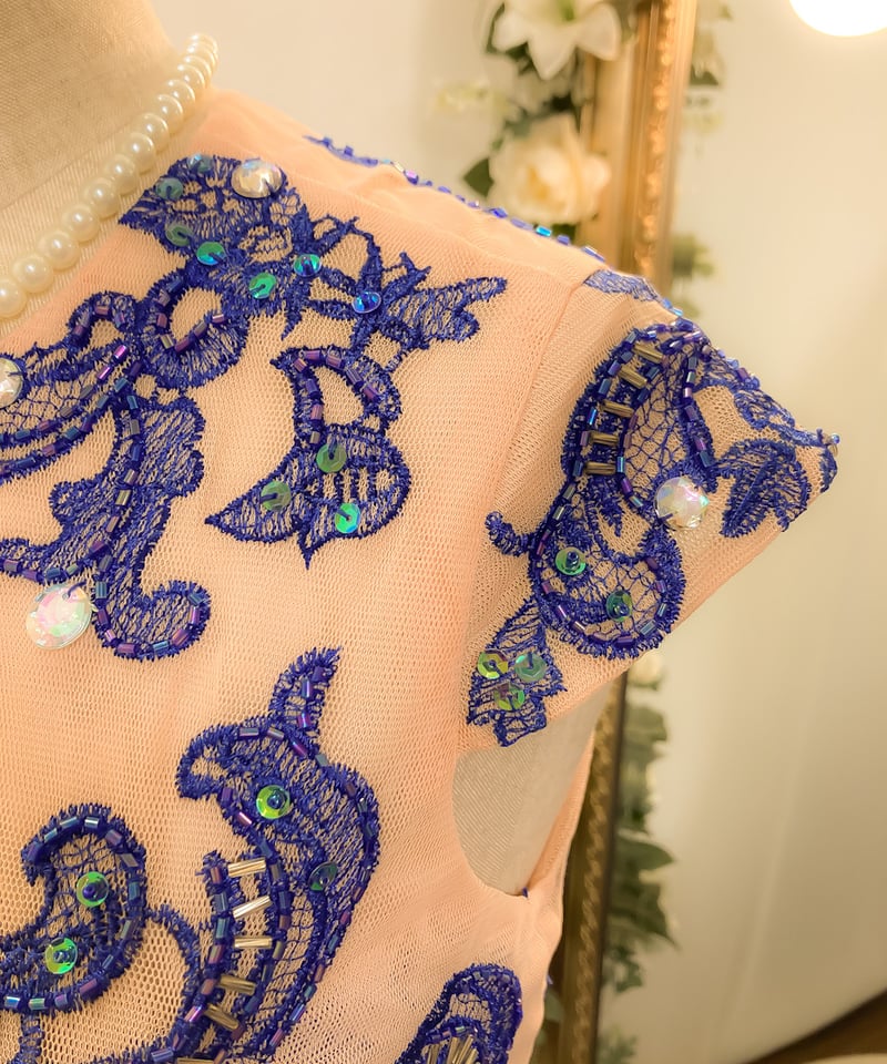 【美品】VIVIENNE TAM 花 刺繍 フレンチスリーブ ワンピース 美品】VIVIENNE TAM 花 刺繍 フレンチスリーブ ワンピース 美品