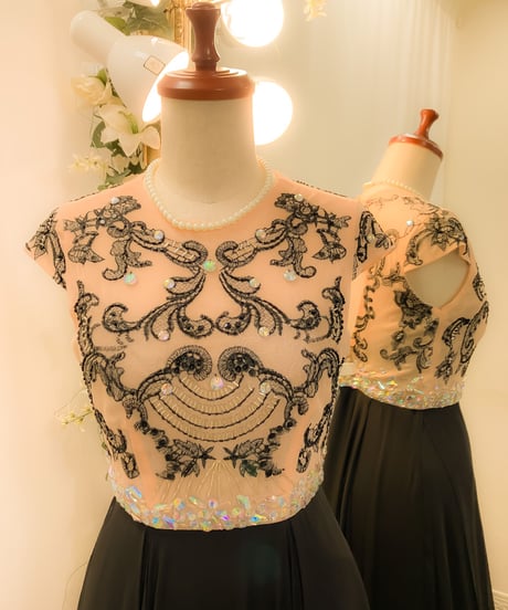 バロック風刺繍ショートスリーブドレス　ブラック　S-Mサイズ
