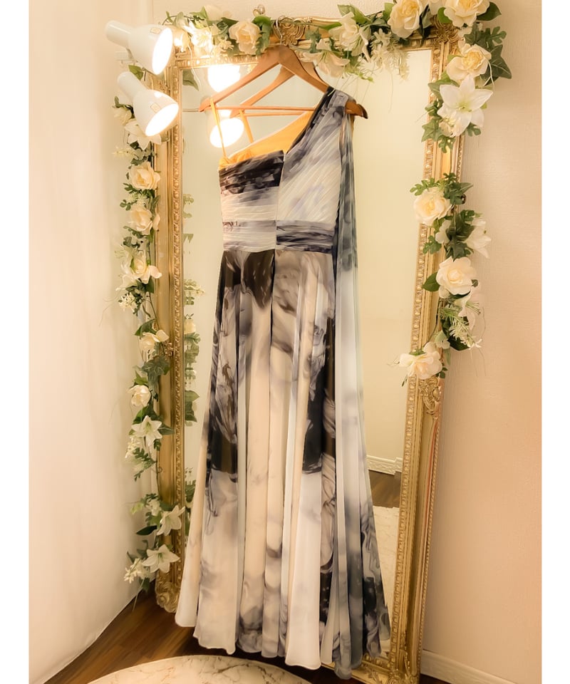 インクフローデザインワンショルダードレス ホワイト | Sharon