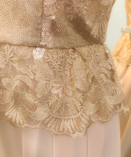 ADRIANNA PAPELL レース×シフォン Vネックドレス　ピンクベージュ