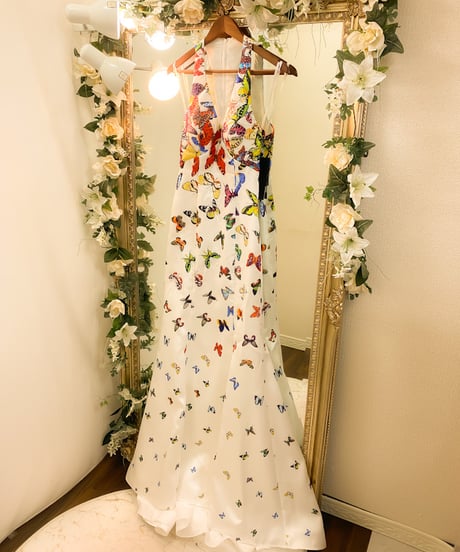 ホルター風 カラフルプリント サテンドレス ホワイト MLサイズ