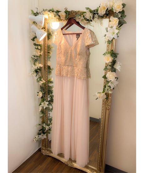 ADRIANNA PAPELL レース×シフォン Vネックドレス　ピンクベージュ
