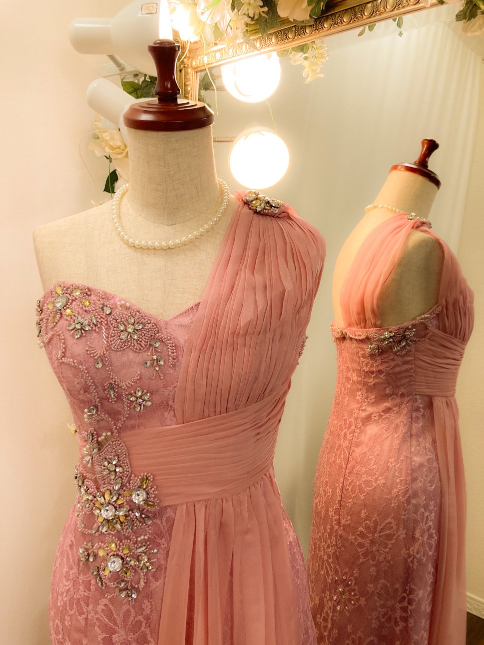 Badgley Mischka☆華やかピンクのラッフルワンショルダードレス ラッセルレース×シフォン ワンショルダードレス スモーキー