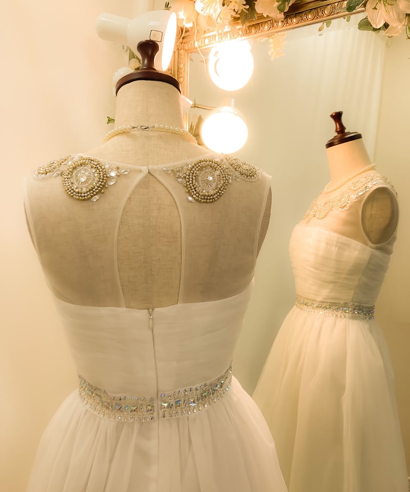 ネックレスビジュー スリーブレスドレス ホワイト | Sharon ネックレスビジュー スリーブレスドレス ホワイト | Sharon