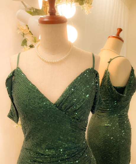 ドレープショルダー スパンコール スレンダードレス　エメラルド　Mサイズ