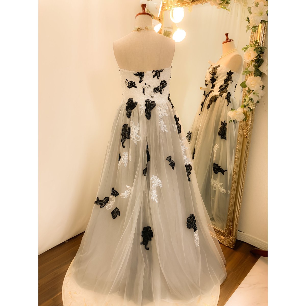 美品✨　Vivienne Westwood ボリュームチュールドレス　オーブ刺繍 Vivienne Westwood（ヴィヴィアンウエストウッド）の