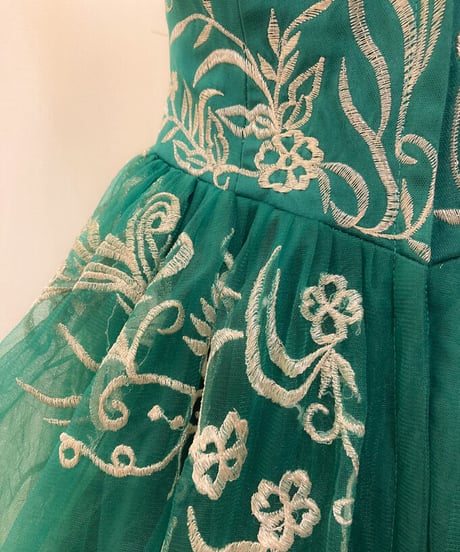 花柄刺繍 ボリュームロングドレス　エメラルドグリーン　Mサイズ