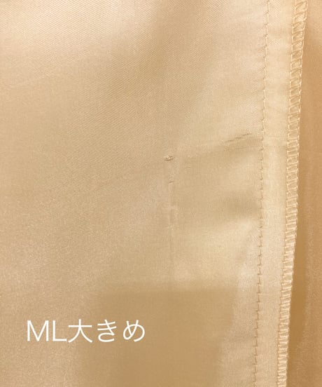 ラウンドVネック サテン Aラインドレス　シャンパン　ML(大きめ)サイズ