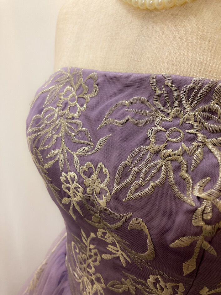花柄刺繍 ボリュームロングドレス グレイッシュラベンダー | Sharon 