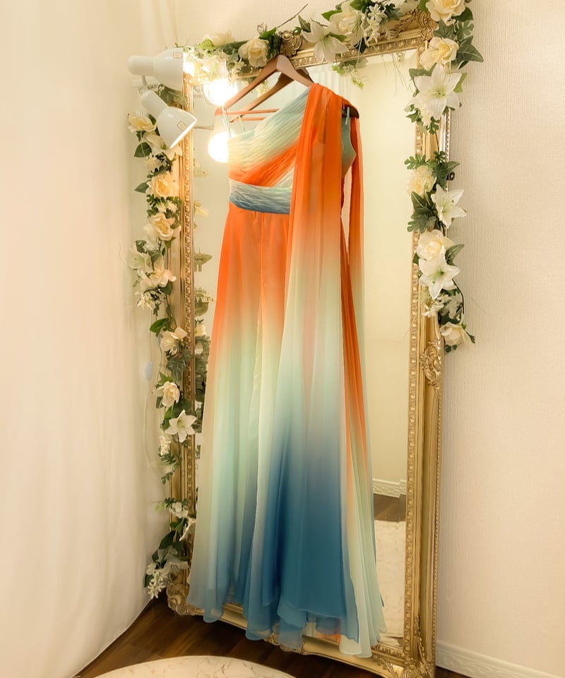 FD イエローとブラックグラデーションの素敵なワンショルダースタンダードドレス FD イエローとブラックグラデーションの素敵なワンショルダー