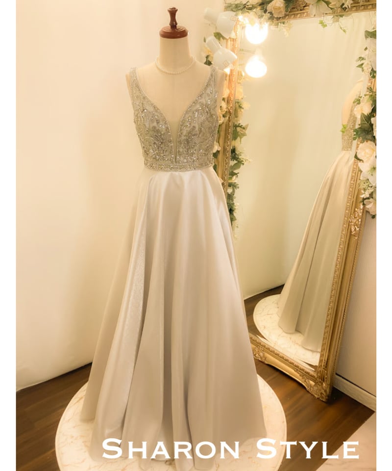 ラウンドVネック サテン Aラインドレス シルバー | Sharon Style