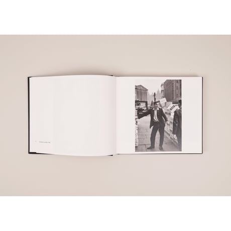 LES ANGLAIS / THE ENGLISH  Henri Cartier-Bresson, Martin Parr