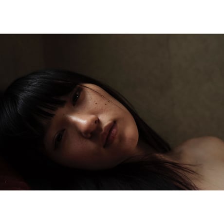 兎丸愛美×笠井爾示写真集『羊水にみる光』