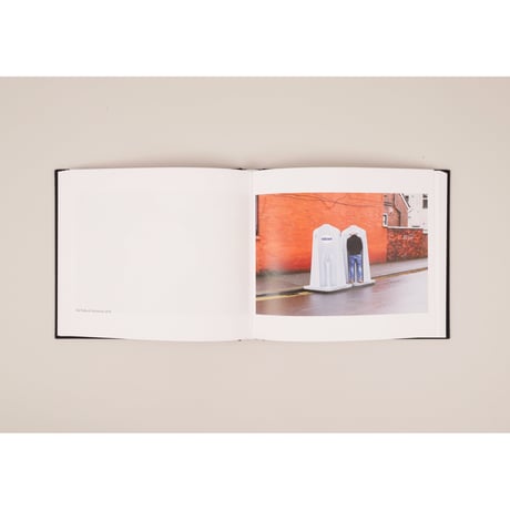 LES ANGLAIS / THE ENGLISH  Henri Cartier-Bresson, Martin Parr