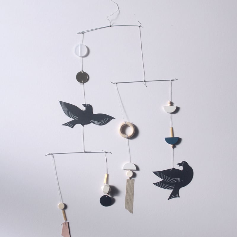 カラスの集めた宝物モビール | CORNIX.STORE
