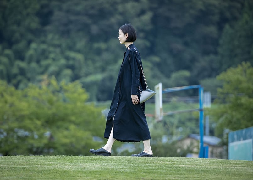 大幅値下げ！ベルトーニ ソグノ1～3人用 テント 【F】青い革素材の袋