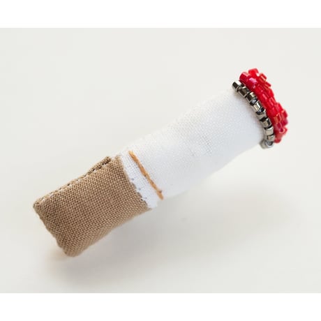Miniature Tobacco Brooch