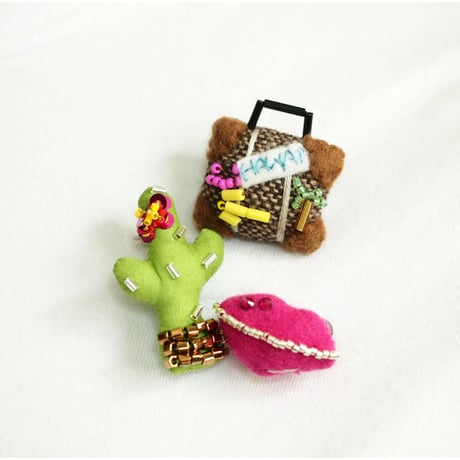 Miniature Trunk Brooch
