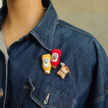 Mustard Brooch