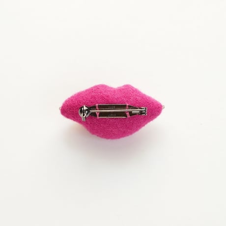 Kiss Brooch