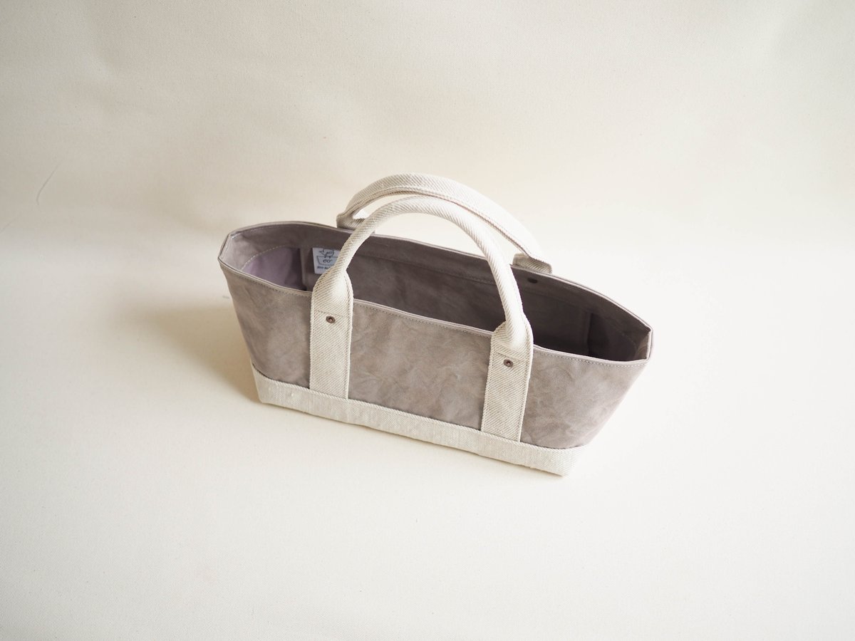受注制作＊蓋付きしかくトート よこなが（グレー×キナリ） | pour des