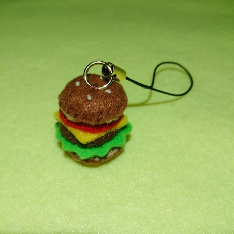 フェルトのハンバーガーストラップ（立体）