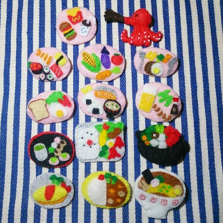 フェルトのオムライスブローチ