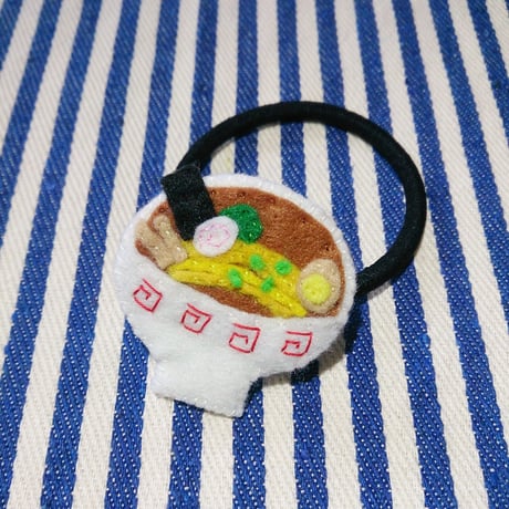 フェルトのラーメンヘアゴム