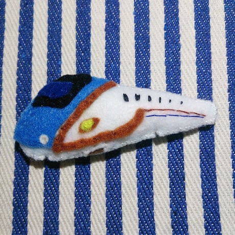 【ご注文品】フェルトの新幹線ブローチ・E7系（半立体）