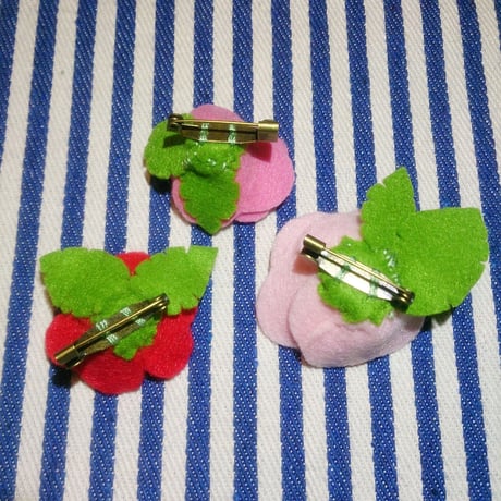 【ご注文品】フェルトのバラブローチセット