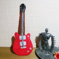 【ご注文品】フェルトのギターブローチ（グレッチ）