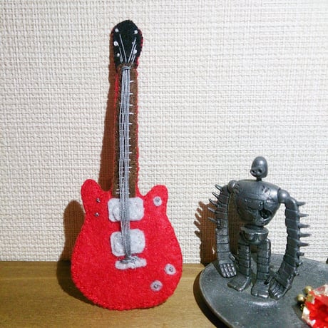 【ご注文品】フェルトのギターブローチ（グレッチ）