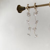 Blooming Crystal Flower Clip on Earrings / GRAY