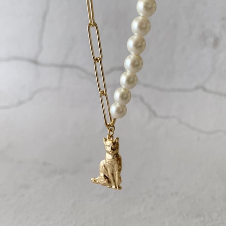 Pearl & Cable Chain with Cat Necklace